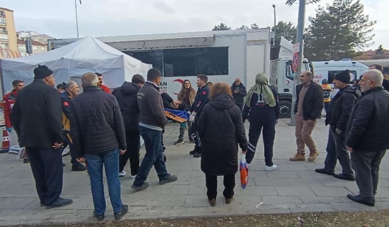 elazigda-bicakla-kavga-1-kisi-yaralandi-wTLEuI4B.jpg