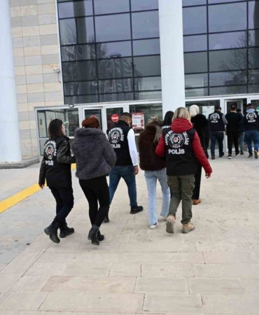 elazigda-fuhus-operasyonu-iki-supheli-tutuklandi-FNaNsix9.jpg
