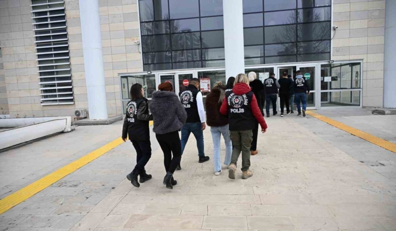 elazigda-fuhus-operasyonu-iki-supheli-tutuklandi-FNaNsix9.jpg