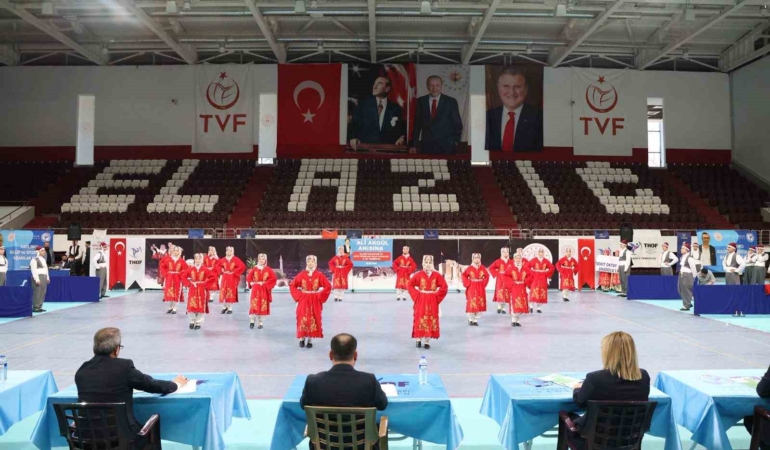 elazigda-geleneksel-ezgilerle-unutulmaz-rekabet-HvOBD9Uv.jpg