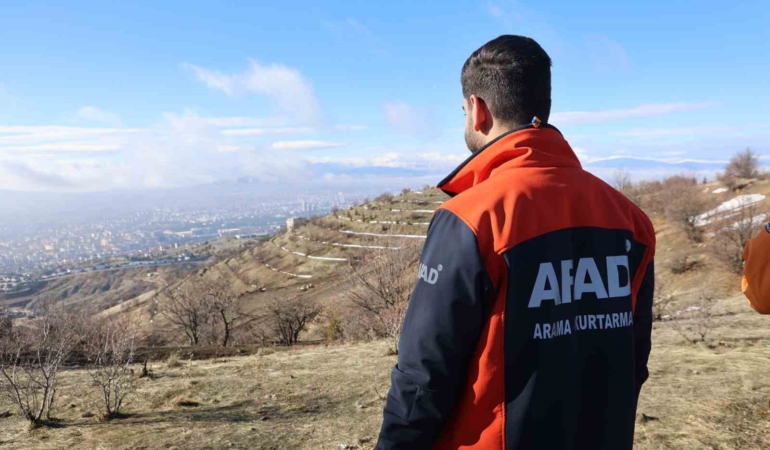 elazigda-kayip-yasli-adam-icin-arama-calismalari-devam-ediyor-vKNgl5HJ.jpg