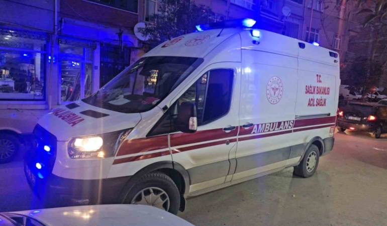 elazigda-motosikletin-yayaya-carpmasi-sonucu-2-yarali-MS44cbDT.jpg