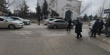 elazigda-zincirleme-trafik-kazasi-1-yarali-olay-ani-kamere-yansidi-eiWb72wO.jpg