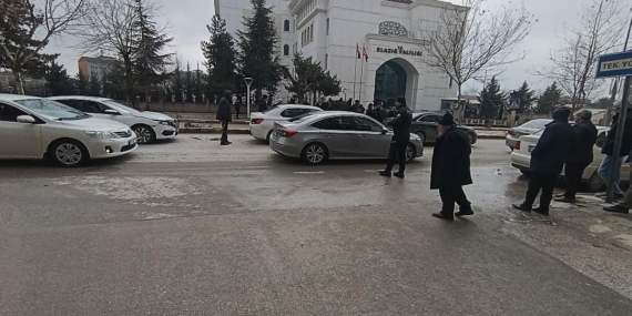 Elazığ’da Zincirleme Trafik Kazası: 1 Yaralı, Olay Anı Kamere Yansıdı