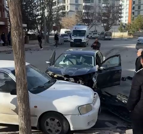 elazigda-zincirleme-trafik-kazasi-yarali-birey-sayisi-1-3JjOrlyy.jpg