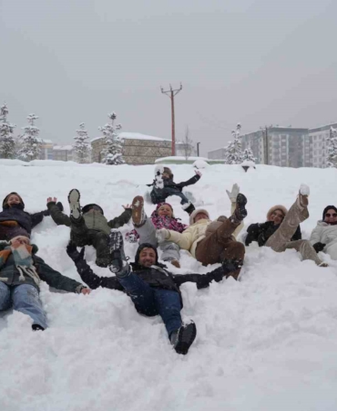 erzurumda-belcikali-turistlerin-kis-keyfi-NwQR6sKk.jpg
