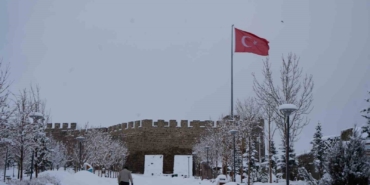 erzurumda-kis-donemi-775-koy-yolu-kapandi-WK9SKnIU.jpg