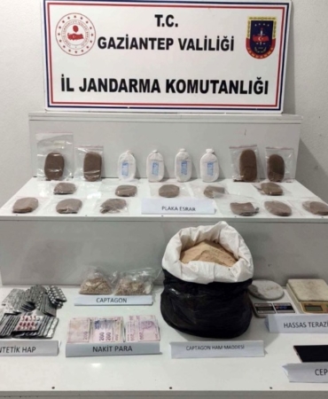 gaziantepte-22-kilo-recine-esrar-ele-gecirildi-2-sahis-tutuklandi-wZvjlEyV.jpg