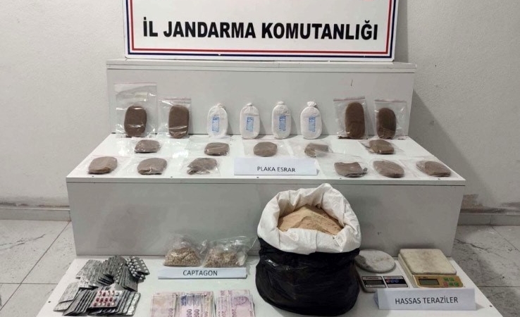 gaziantepte-22-kilo-recine-esrar-ele-gecirildi-2-sahis-tutuklandi-wZvjlEyV.jpg
