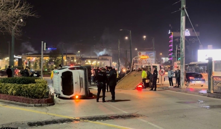 gaziantepte-iki-arac-carpisti-3-yarali-8Oej2nHD.jpg