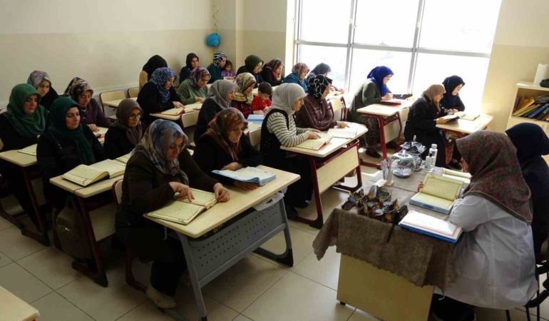 gaziantepte-kadinlarin-mukabele-gelenegine-artan-ilgi-cuppTjhH.jpg