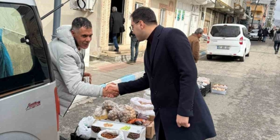 Gercüş Kaymakamı Öztaş, Pazar Esnafıyla Bir Araya Geldi