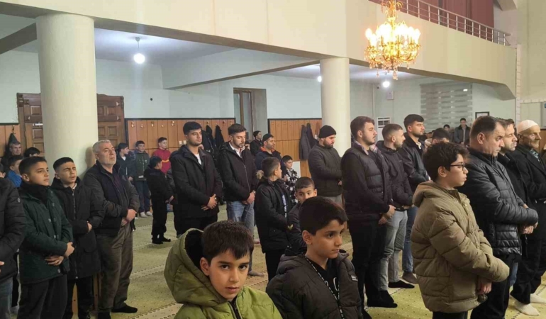 gercuste-berat-kandili-cosku-dolu-bir-kutlama-y8QqKrva.jpg