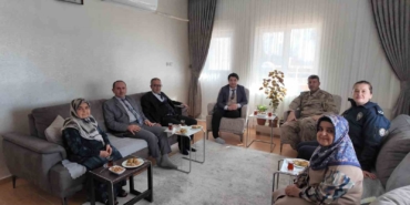 gercuste-kahraman-sehit-yakinlari-ve-gazilere-anlamli-vefa-ziyareti-9u1YXq2d.jpg