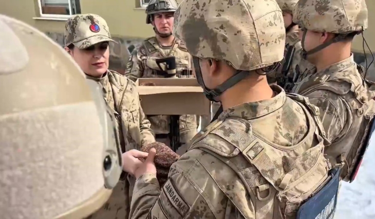 hakkari-ile-bulgaristan-arasindaki-gonul-koprusu-59b9tO56.jpg
