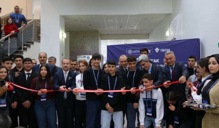 inonu-universitesi-genc-bulusculara-acilan-yeni-kapilar-s8x2R8BR.jpg