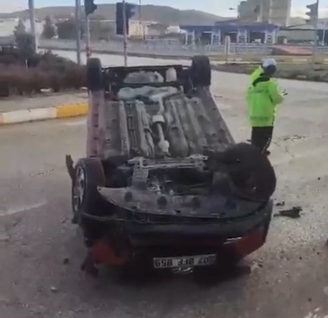 kazali-aractan-sag-salim-kurtulan-sasirtan-yolcu-yneD4SzM.jpg