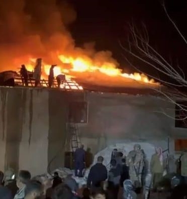 koyluler-yanginla-mucadelede-tankere-su-tasidi-u1QKUFUN.jpg