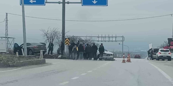 Malatya’da İki Otomobil Çarpıştı: 4 Yaralı!