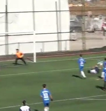 malatyada-tarihi-an-okul-sporlari-futbol-musabakasinda-alkislarla-karsilanan-gol-8Jaa65iR.jpg