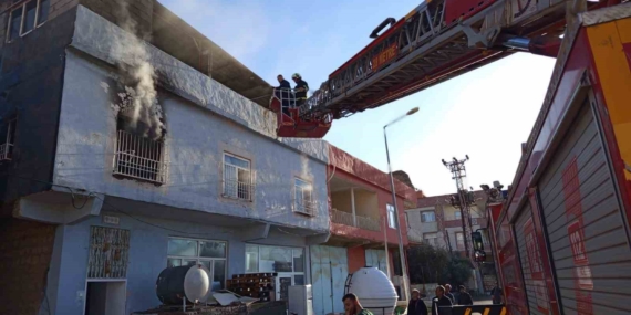 Mardin’de Müstakil Evde Meydana Gelen Yangında 3 Kişi Dumandan Etkilenerek Hastaneye Kaldırıldı