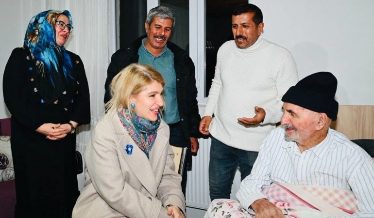 milletvekili-olmeztopraktan-esnafa-ve-vatandasa-anlamli-ziyaret-KM4VxuVR.jpg