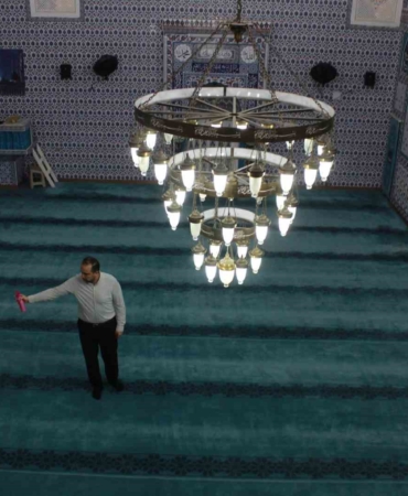 siirtte-642-cami-ramazan-ayi-icin-gul-suyuyla-hazirlandi-ugsQQH4O.jpg