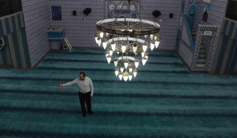siirtte-642-cami-ramazan-ayi-icin-gul-suyuyla-hazirlandi-ugsQQH4O.jpg