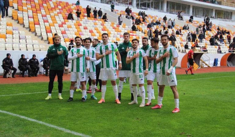 tff-3-lig-malatya-yesilyurtspor-mazidag-fosfat-sporu-1-0-devirerek-one-gecti-YCRX5CeU.jpg