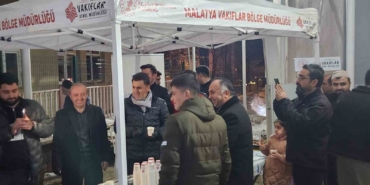 tuncelide-berat-kandilinde-vatandaslara-geleneksel-salep-ikrami-V6sa1EAX.jpg