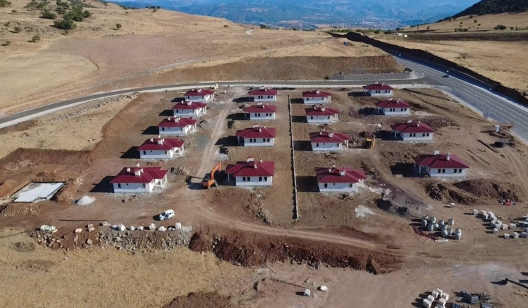 tuncelide-deprem-sonrasi-konut-insaati-hizla-ilerliyor-tyKKBQj6.jpg