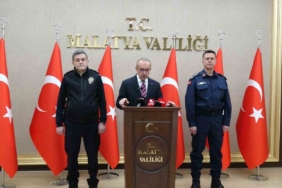 yesilyurtta-buyukler-icin-devam-eden-saygi-ve-sevgi-BYr8at4v.jpg