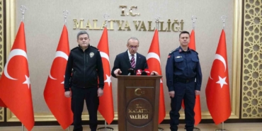 yesilyurtta-buyukler-icin-devam-eden-saygi-ve-sevgi-BYr8at4v.jpg