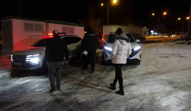 zorla-tutulan-kadin-polis-ve-itfaiye-tarafindan-kurtarildi-wzhk2Guu.jpg