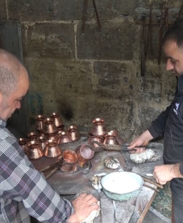50-yildir-kalaycilik-yapan-cocuk-yasta-usta-whaaBV2u.jpg