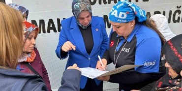 afad-gorevlileri-kadinlari-deprem-bilinciyle-guclendirdi-iOPKxE6u.jpg