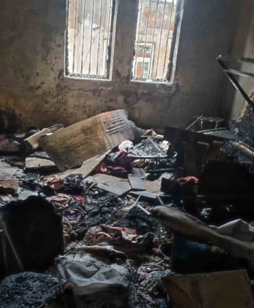 ates-evi-kul-haline-getirdi-l5D9ZPui.jpg