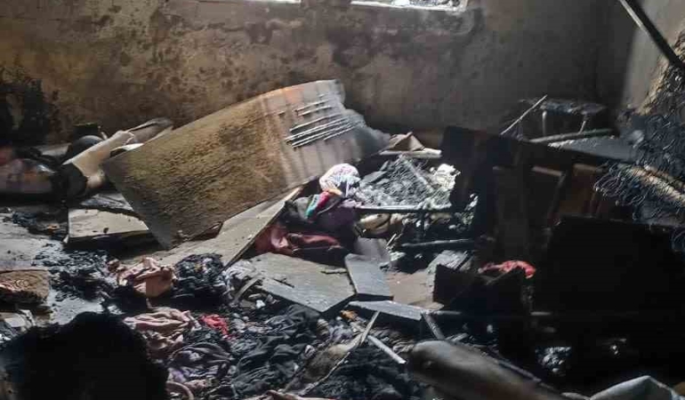 ates-evi-kul-haline-getirdi-l5D9ZPui.jpg