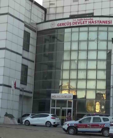 batmanda-otomobil-kazasi-yoldan-cikan-aracta-1-yarali-bFey6bh2.jpg