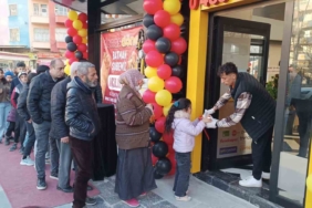 batmanda-ucretsiz-iftar-dagitan-yeni-donerci-acildi-S6Cxe9iK.jpg