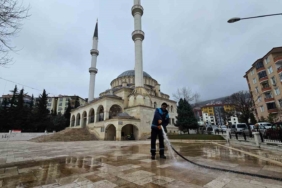 battalgazide-bayram-oncesi-camiler-ve-mezarliklar-temizleniyor-PCJZF1RE.jpg