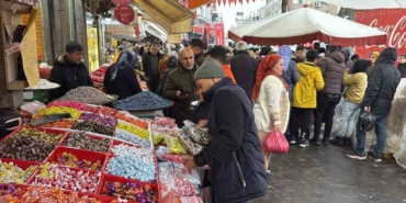 bayram-oncesi-esnafi-olumsuz-etkileyen-saganak-yagis-CTGgaMd3.jpg