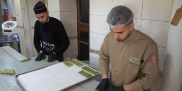 bayramin-vazgecilmezi-antep-fistikli-kurabiye-tarifi-3aHw9KfY.jpg