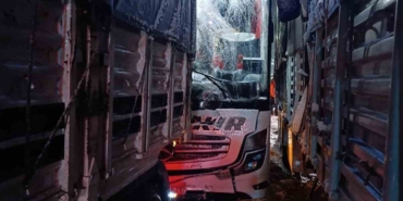 bitlisteki-otobus-kazasi-tira-arkadan-carpma-sonucu-8-yarali-JE4UQ1vZ.jpg