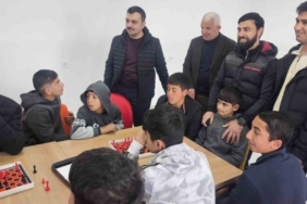 dicle-kaymakami-atis-sporcu-genclerle-genclik-kampinda-bulustu-u8pPd4Ml.jpg