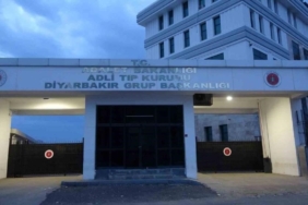 diyarbakirda-akraba-aileler-arasinda-cikan-kavga-1-olu-3-yarali-ZvQOg8mr.jpg