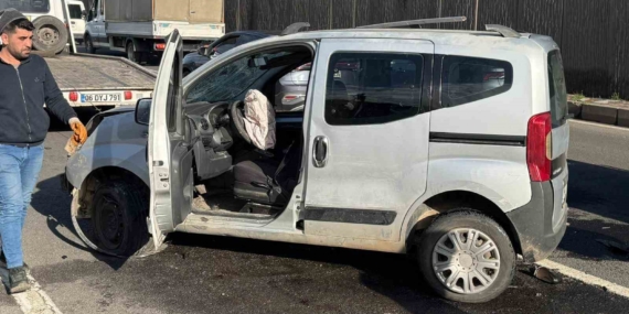 Diyarbakır’da Düğün Konvoyunda Meydana Gelen Kazada 3 Yaralı