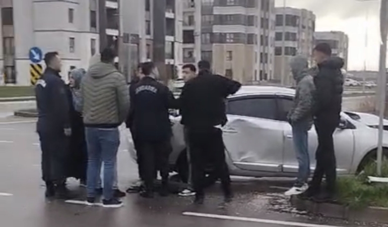 diyarbakirda-kaza-sonrasi-tansiyon-yukseldi-9IGhJOB7.jpg
