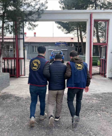 diyarbakirda-kesinlesmis-hapis-cezasi-bulunan-159-kisi-yakalandi-JpdWk5hB.jpg