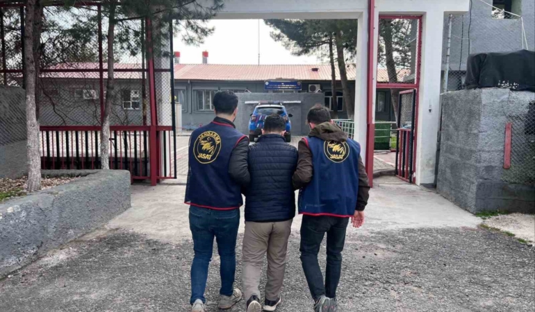 diyarbakirda-kesinlesmis-hapis-cezasi-bulunan-159-kisi-yakalandi-JpdWk5hB.jpg